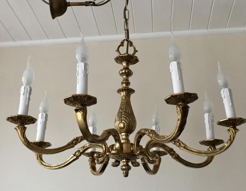 tunning Vintage Antique Brass 8 Branch Rococo Chandelier, UK Rewired 71cms Wide